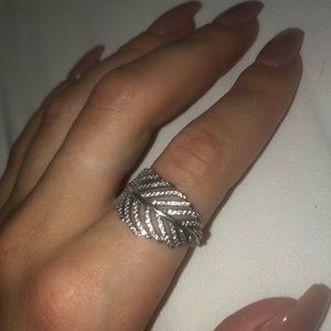Pandora “Light as a feather” ring